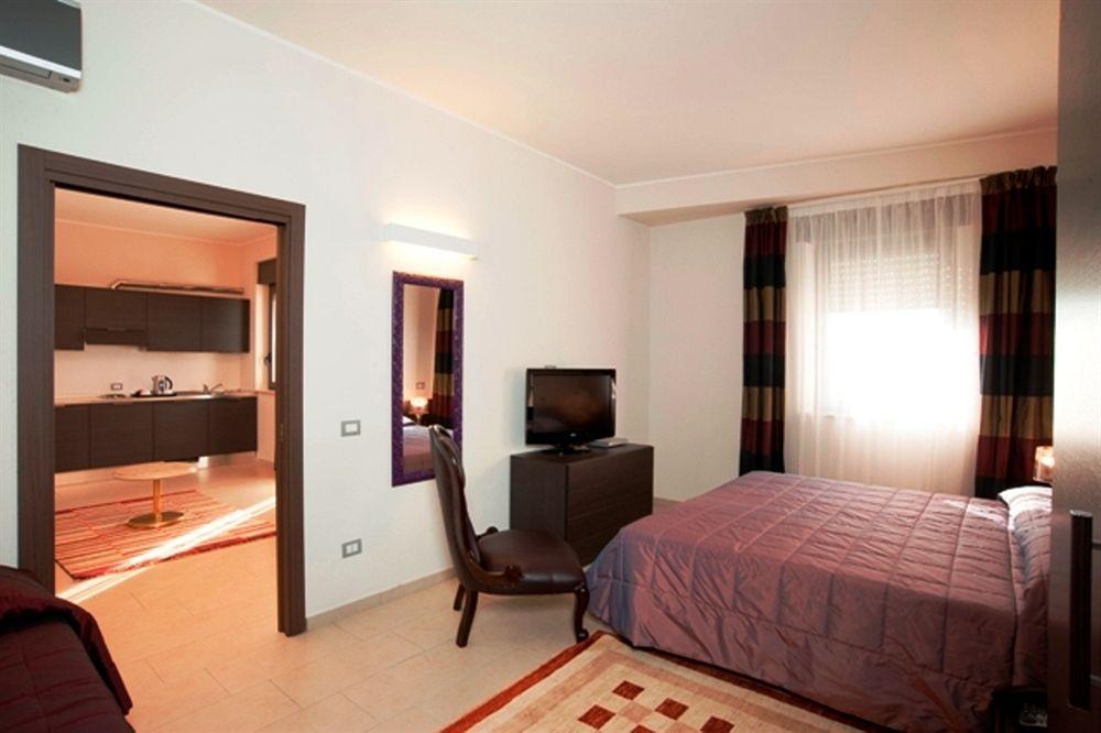Hotel Massimino Anguillara Sabazia Exterior photo